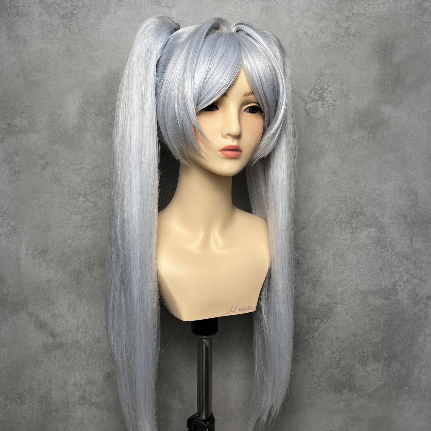 【葬送のフリーレン】フリーレン風　コスプレウィッグ